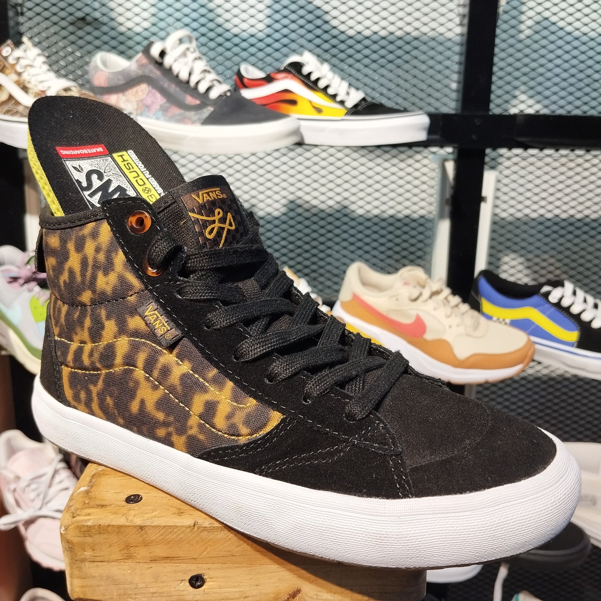 VANS SK8 HI X LIZZIE ARMANTO