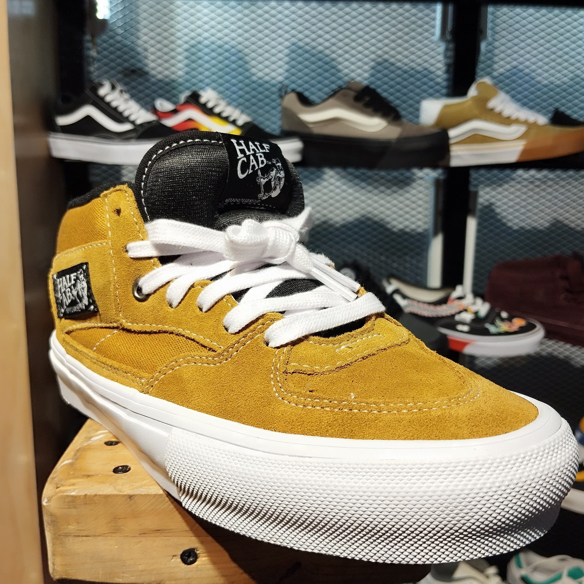 VANS HALF CAB